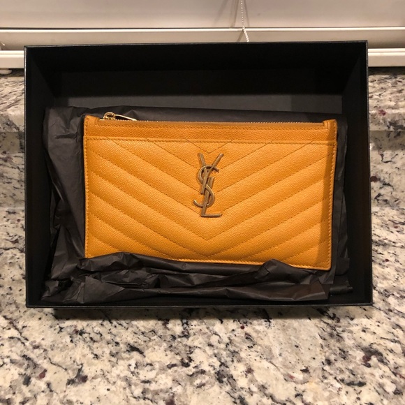 YSL yves saint laurent grain de poudre chevron bill pouche senape w/box. Yellow - Picture 9 of 12